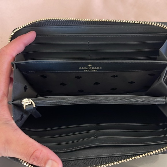 Kate Spade ‼️‼️
New York laurel way neda continental zip wallet - Picture 5 of 8